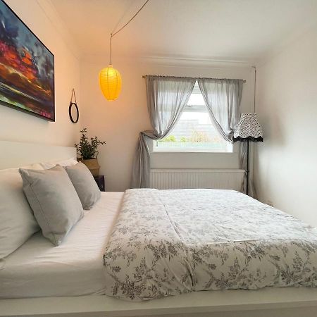 The Barefoot Bungalow In Picturesque Prestatyn Dış mekan fotoğraf