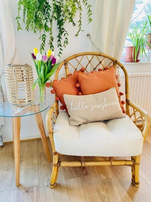 The Barefoot Bungalow In Picturesque Prestatyn Dış mekan fotoğraf