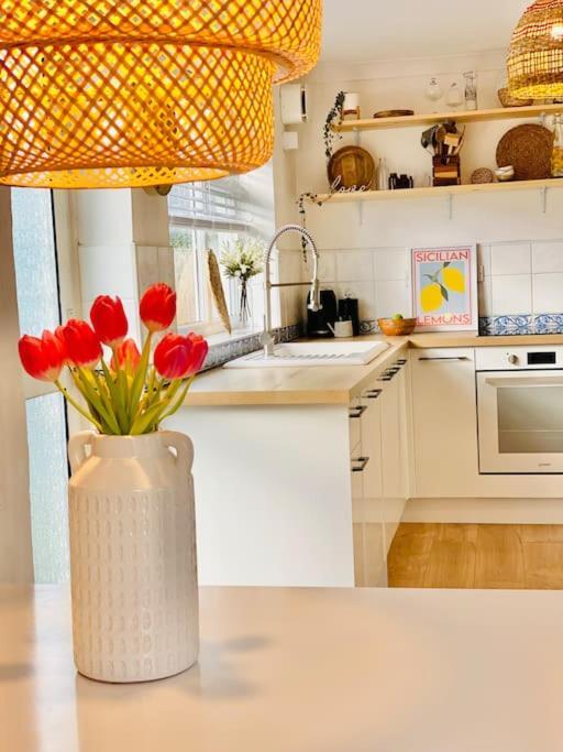 The Barefoot Bungalow In Picturesque Prestatyn Dış mekan fotoğraf